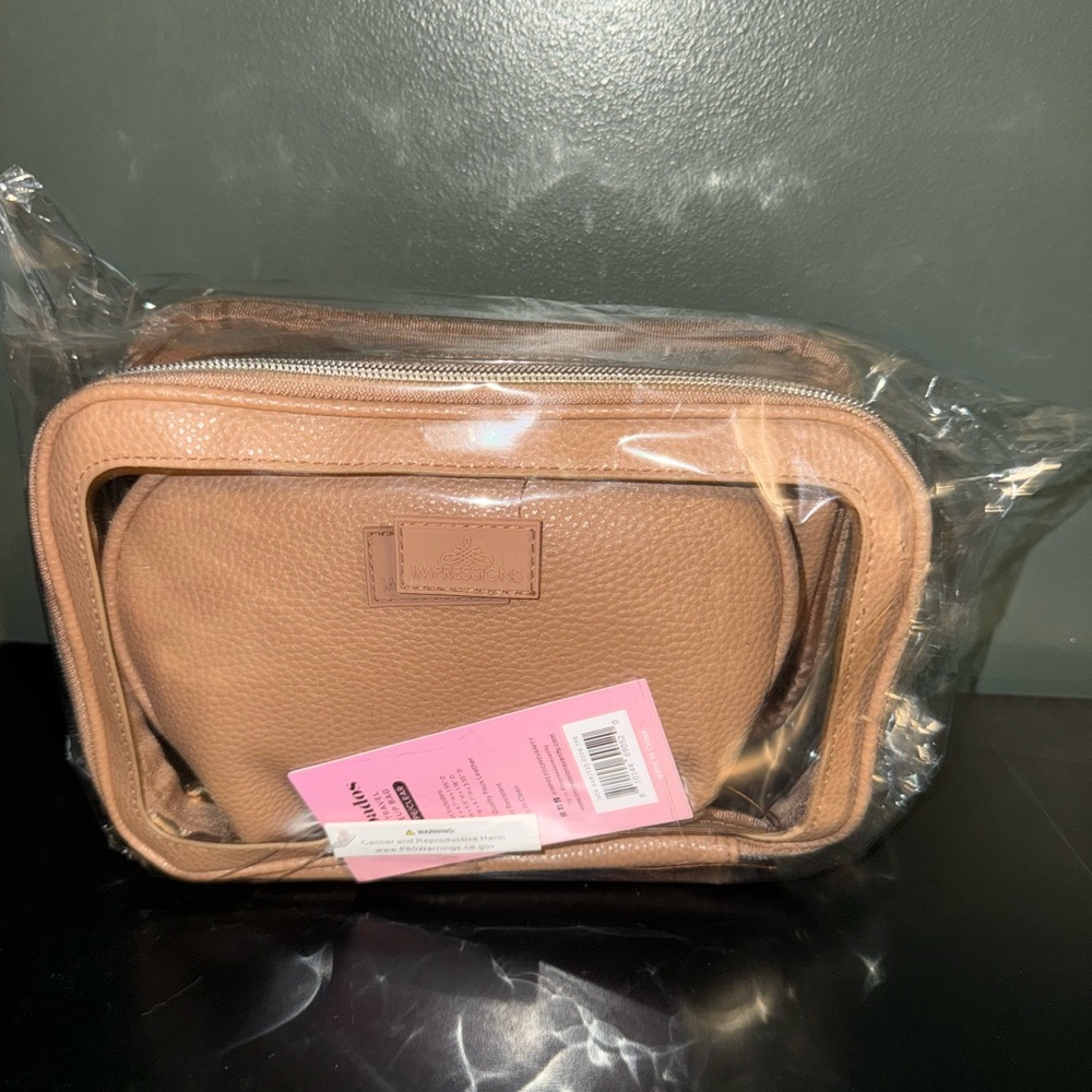 Impressions Camel Leather Travel Bag